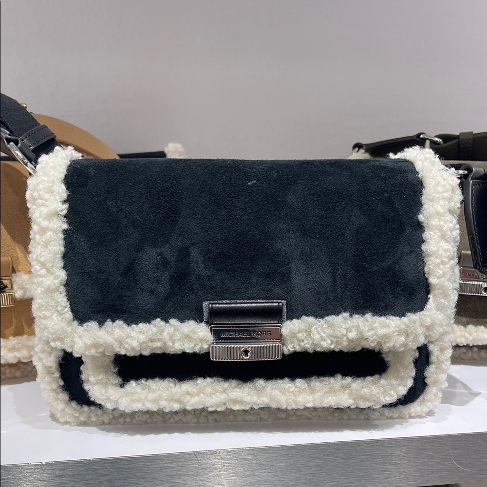 MICHAEL KORS Bradshaw Medium Suede and Faux Shearling Messenger Bag
Black 
NWT